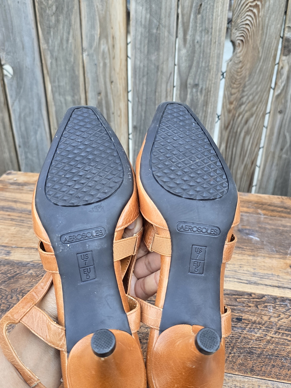 Aerosoles Classic Women's Slingback Kitten Heel in Tan Size 7 - Picture 14 of 14